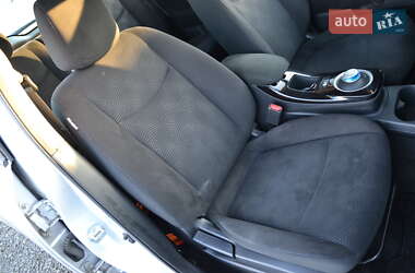 Хэтчбек Nissan Leaf 2014 в 
