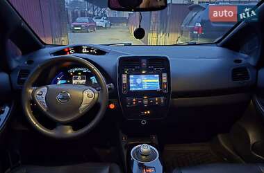 Хэтчбек Nissan Leaf 2013 в 
