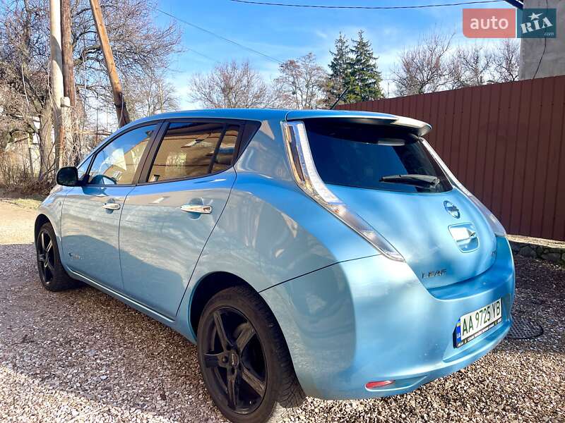 Хетчбек Nissan Leaf 2014 в Києві фото 17 Хетчбек Nissan Leaf 2014 в Києві