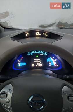 Хэтчбек Nissan Leaf 2012 в Умани