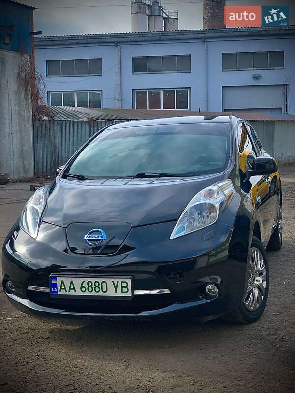 Хетчбек Nissan Leaf 2014 в Києві