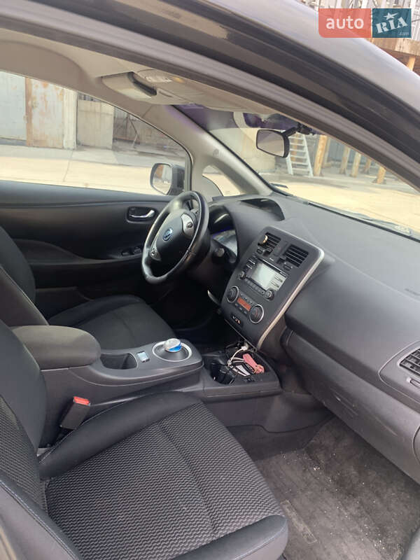 Хетчбек Nissan Leaf 2014 в Києві