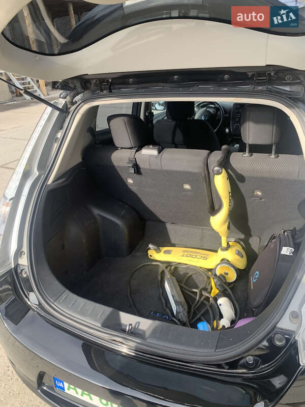 Хетчбек Nissan Leaf 2014 в Києві