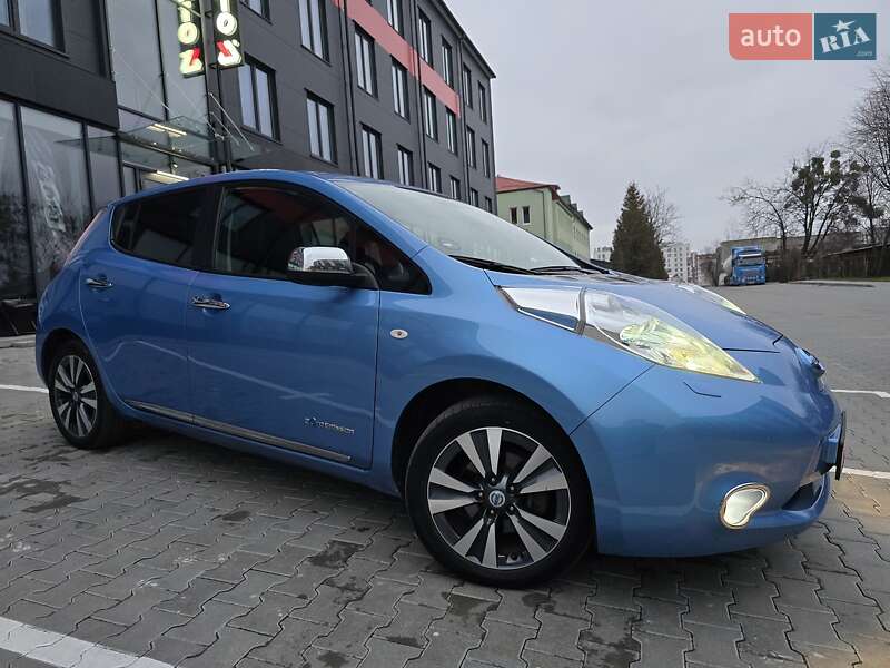 Хетчбек Nissan Leaf 2013 в Львові