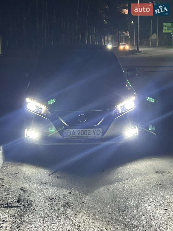 Хэтчбек Nissan Leaf 2018 в Кропивницком фото 2 Хэтчбек Nissan Leaf 2018 в Кропивницком