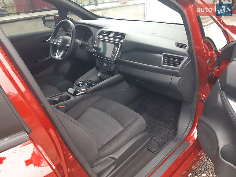 Хэтчбек Nissan Leaf 2021 в Тернополе фото 10 Хэтчбек Nissan Leaf 2021 в Тернополе