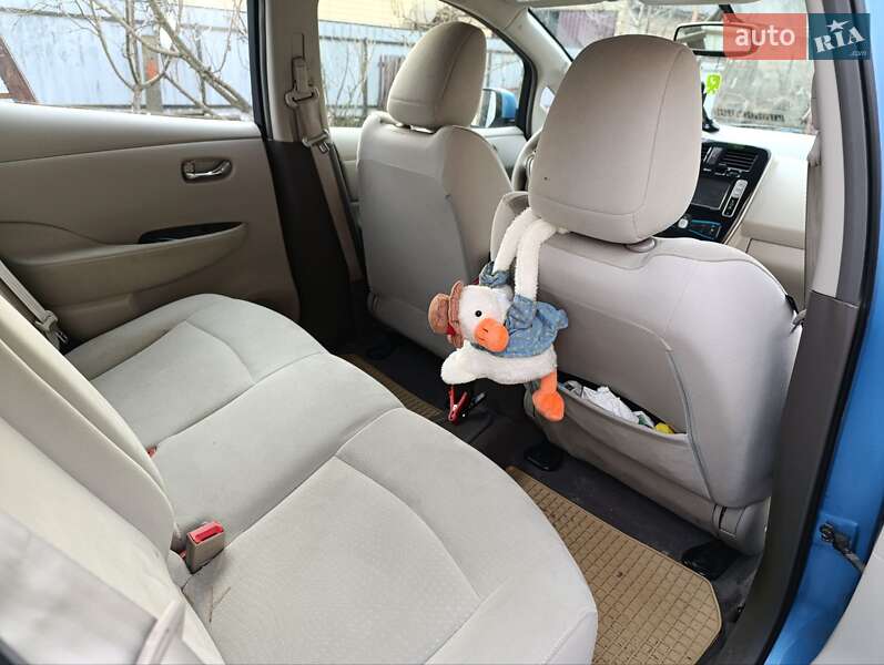 Хетчбек Nissan Leaf 2012 в Радомишлі фото 5 Хетчбек Nissan Leaf 2012 в Радомишлі