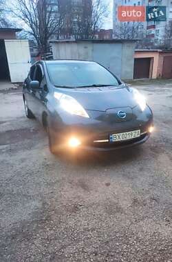 Хэтчбек Nissan Leaf 2013 в Каменец-Подольском