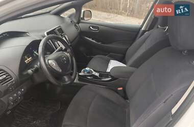 Хетчбек Nissan Leaf 2015 в 