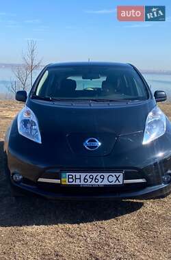 Хэтчбек Nissan Leaf 2015 в Одессе