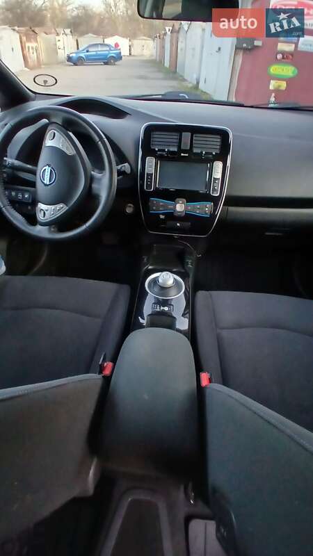 Хэтчбек Nissan Leaf 2014 в Кременчуге фото 11 Хэтчбек Nissan Leaf 2014 в Кременчуге