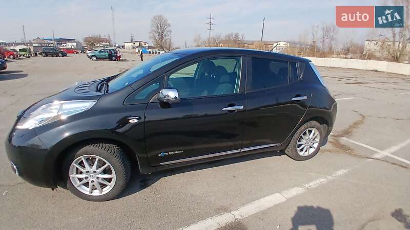 Хэтчбек Nissan Leaf 2014 в Кременчуге фото 7 Хэтчбек Nissan Leaf 2014 в Кременчуге