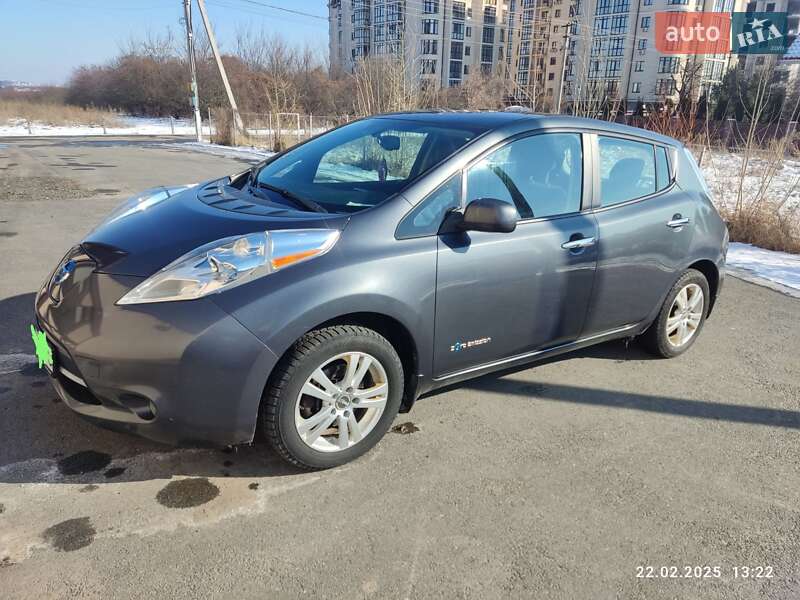 Хэтчбек Nissan Leaf 2013 в Киеве фото 12 Хэтчбек Nissan Leaf 2013 в Киеве