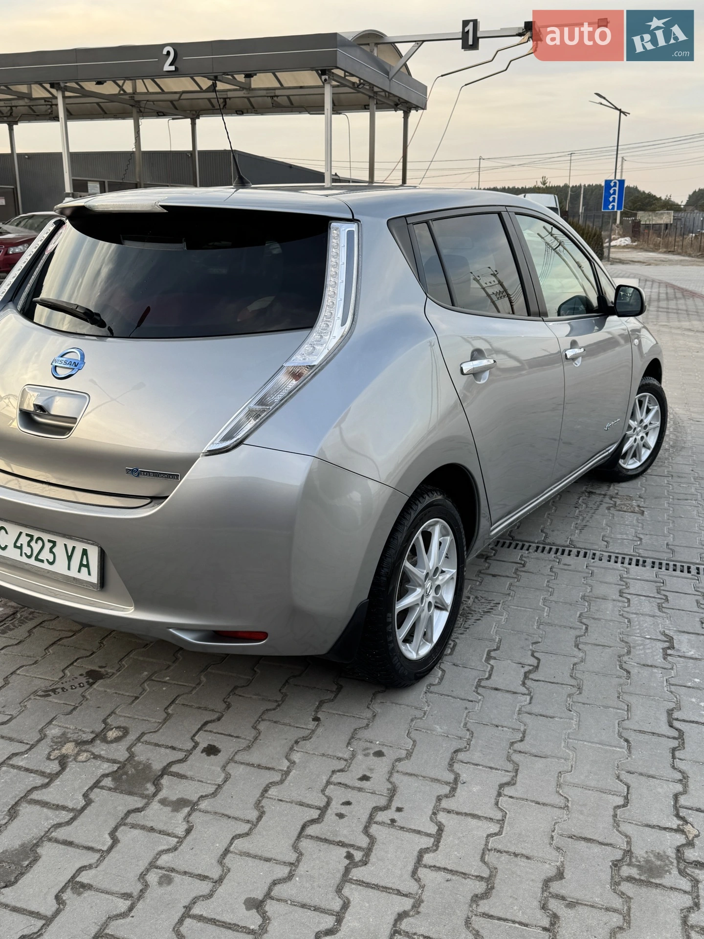 2017 Nissan Leaf - мініатюра 5