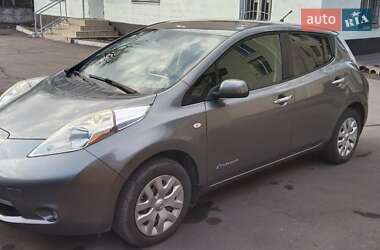 Хэтчбек Nissan Leaf 2013 в Каменском