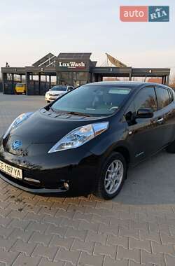 Хэтчбек Nissan Leaf 2012 в Черновцах