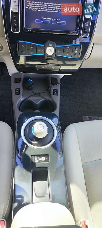 Хэтчбек Nissan Leaf 2012 в Виннице