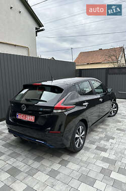 Хэтчбек Nissan Leaf 2020 в 