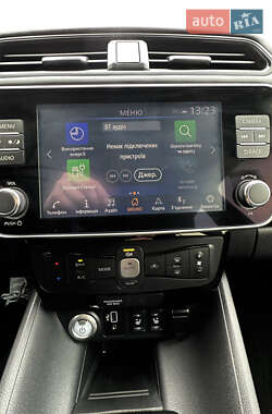 Хэтчбек Nissan Leaf 2020 в 