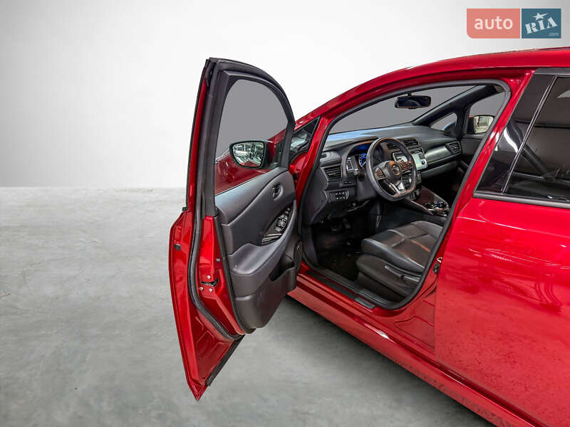 Хетчбек Nissan Leaf 2018 в Києві