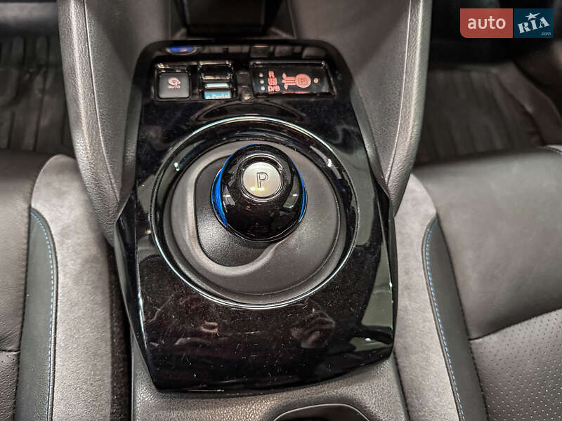 Хетчбек Nissan Leaf 2018 в Києві