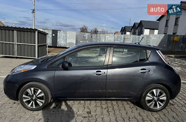 Хэтчбек Nissan Leaf 2013 в 