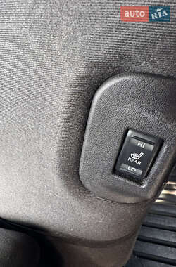 Хэтчбек Nissan Leaf 2013 в 