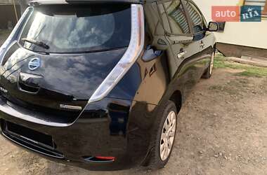 Хетчбек Nissan Leaf 2013 в Сторожинці