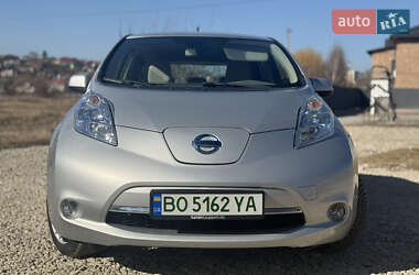 Хэтчбек Nissan Leaf 2013 в 