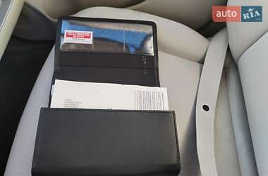 Хэтчбек Nissan Leaf 2012 в 