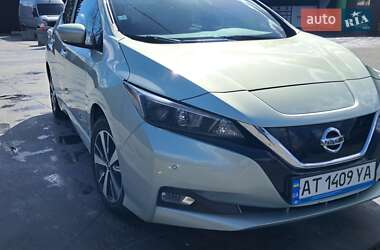 Хетчбек Nissan Leaf 2018 в Чернівцях