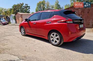 Хэтчбек Nissan Leaf 2018 в 