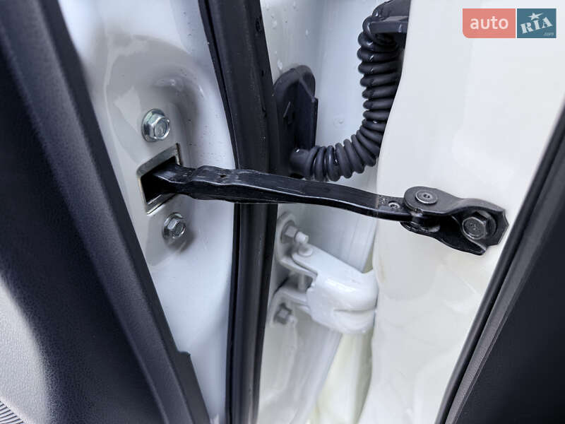 Хетчбек Nissan Leaf 2019 в Одесі