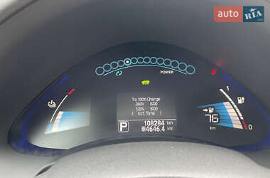 Хэтчбек Nissan Leaf 2014 в 