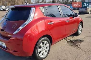 Хетчбек Nissan Leaf 2013 в 