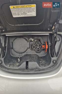 Хэтчбек Nissan Leaf 2015 в Кропивницком
