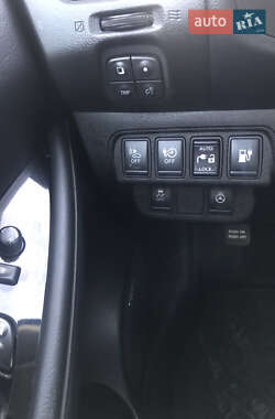Хетчбек Nissan Leaf 2017 в 