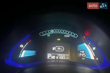 Хэтчбек Nissan Leaf 2014 в 