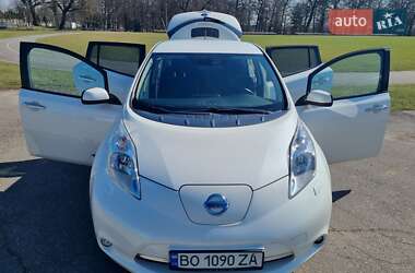 Хетчбек Nissan Leaf 2014 в 