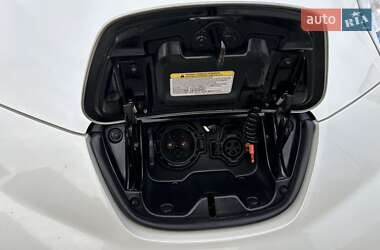 Хэтчбек Nissan Leaf 2014 в 