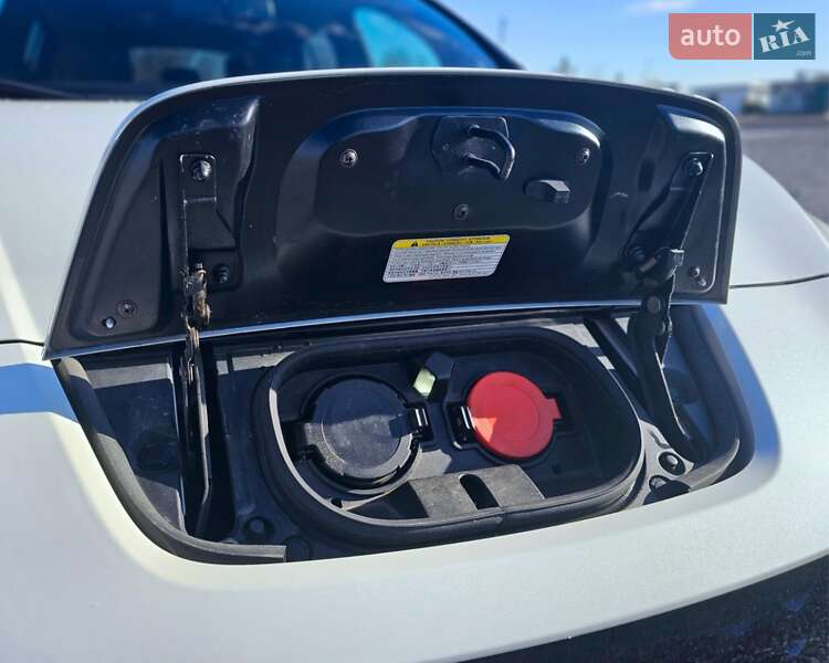 Хетчбек Nissan Leaf 2019 в Глибокій