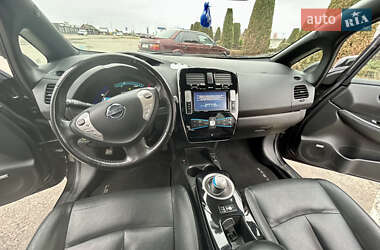 Хетчбек Nissan Leaf 2014 в 
