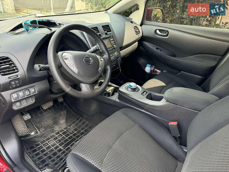 Хетчбек Nissan Leaf 2015 в Одесі