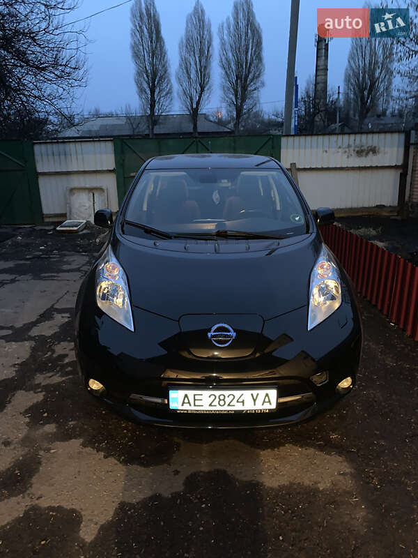 Хэтчбек Nissan Leaf 2013 в Днепре фото 2 Хэтчбек Nissan Leaf 2013 в Днепре