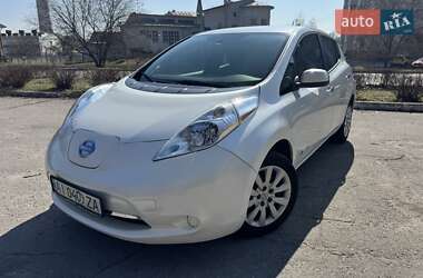 Хэтчбек Nissan Leaf 2014 в 