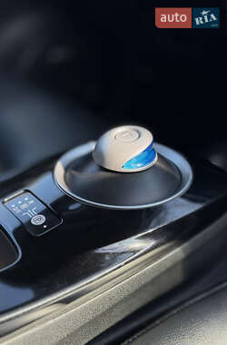 Хэтчбек Nissan Leaf 2013 в 