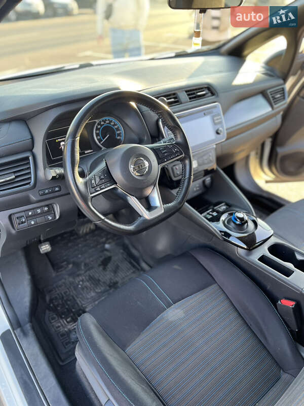 Хэтчбек Nissan Leaf 2019 в Конотопе