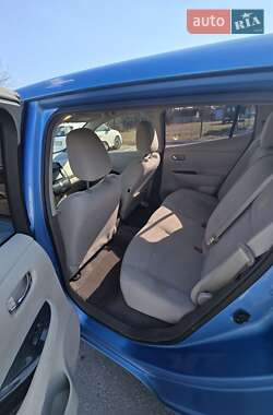 Хетчбек Nissan Leaf 2012 в 