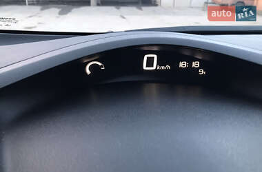 Хэтчбек Nissan Leaf 2014 в 