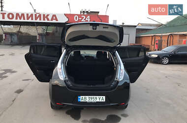 Хэтчбек Nissan Leaf 2014 в 